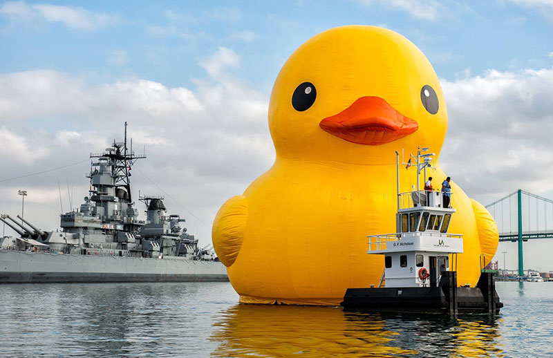 10 Fascinating Facts About Rubber Ducks That Will Make You Love Them Even More! 10 worlds biggest rubber duck